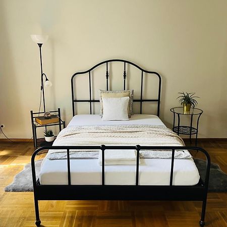 Beautiful City Centre Apartment Виена Екстериор снимка