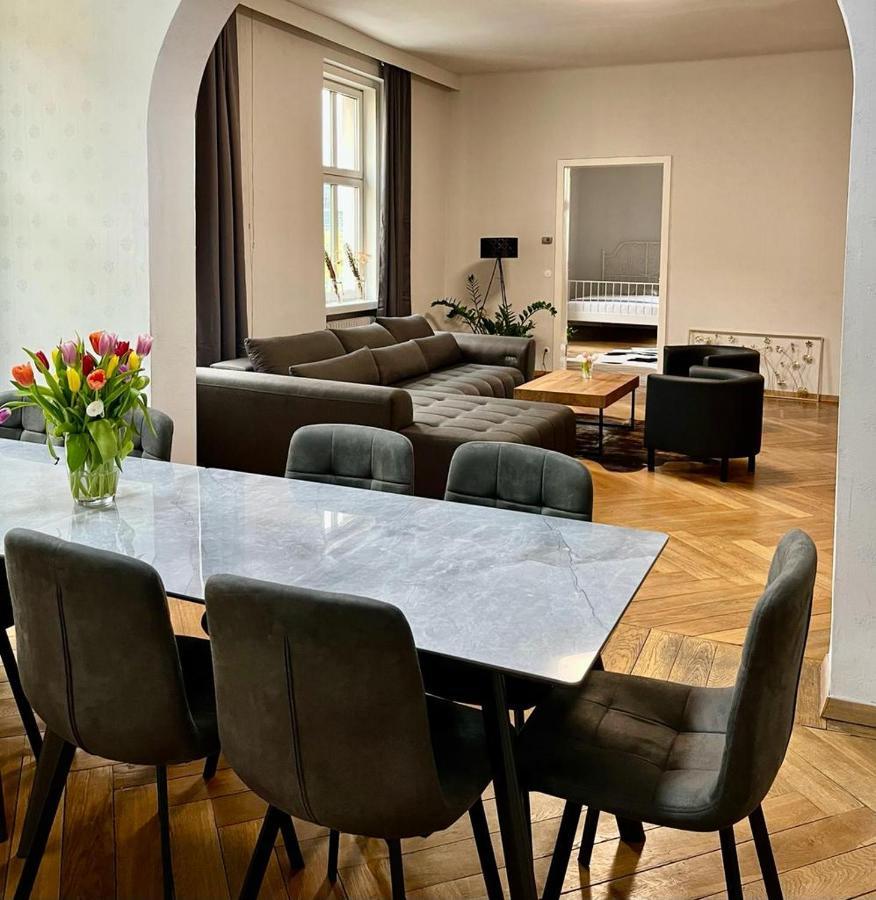 Beautiful City Centre Apartment Виена Екстериор снимка