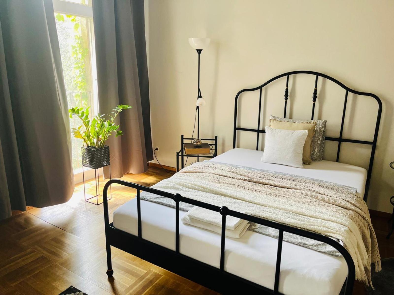 Beautiful City Centre Apartment Виена Екстериор снимка